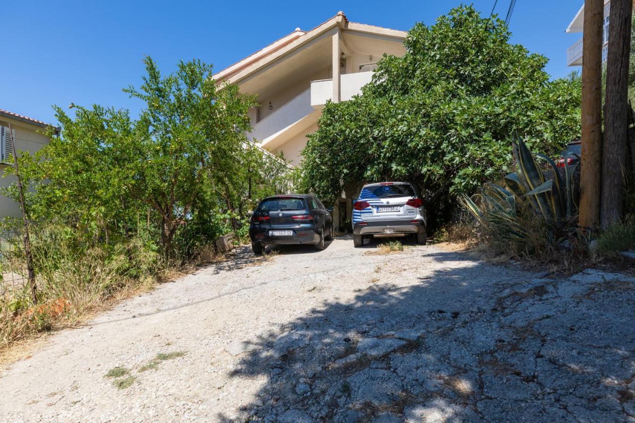 Apartments With A Parking Space Sumpetar, Omis - 9436 Экстерьер фото